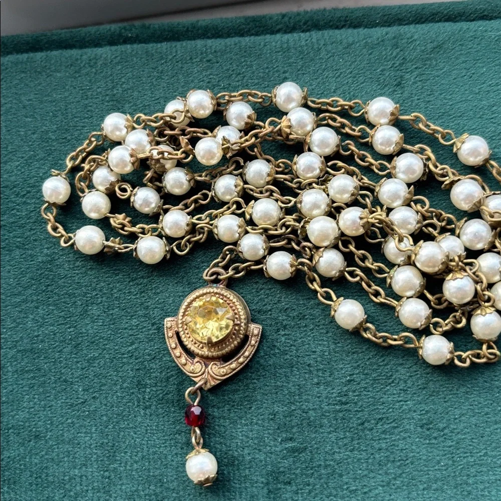Vintage Pearl and Chain Necklace with Pendant - Picture 2 of 5